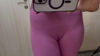 Camel toe in pink leggings