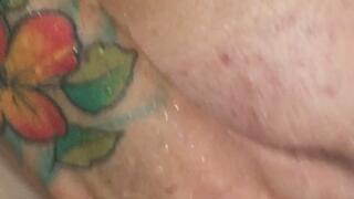 SOLO ?OILED SHOWER ?CLOSEUP VIEWS