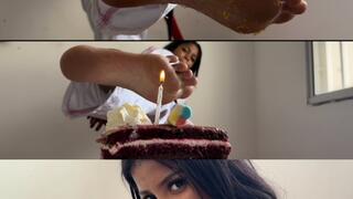 POV : FELIZ ANIVERSÁRIO . PISANDO NO BOLO COM PES