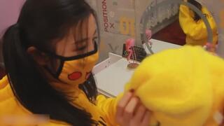 fx14-A cute Asian girl, with a vibrating egg inserted inside her, was strolling around an outdoor park. She was eventually taken home, restrained, and brought to orgasm by the vibrations.