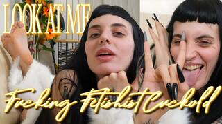 Guarda i Miei Piedi, Sfigato Cornuto - Look at My Feet, You Cuckold Loser