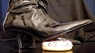 Patent Boots Crush - Donut Under My Boots