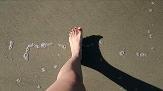 Caminando descalza por la playa termino con mis suelas muy arrugadas (4)