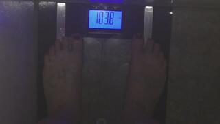 SCALE BLUE BANNDED 1 OH 3 POINT 8 POUNDS