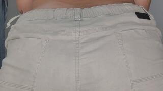 My jeans are so tight, letting out these vibrant farts trapped in my big ass