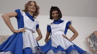 You don't know how to escape under the skirts of the two Alices ! (SHRINKING FETISH) ( WMV - MOBILE VERSION )