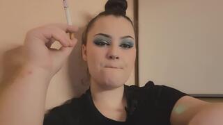 Sit down and Smoke with Anna