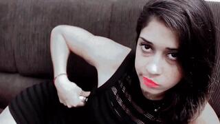 Smoking Hot Lips Model Stephany Video 023