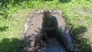 Muddy Blue Jeans Strip and Get Covered in Mud