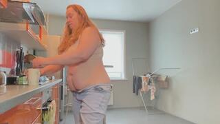 Older woman’s morning routine