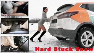 Irina got stuck hard in the snow in tights without panties 4K full video 29 min