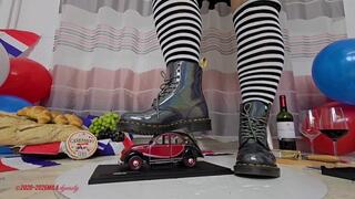 Mila - French Crush - Citroen 2CV (V 01)