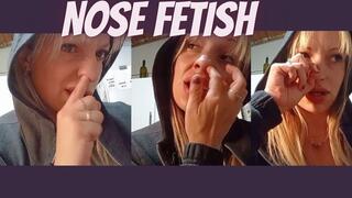Nose fetish play