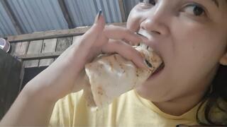 “Watch Me Eat… You Won’t Stop Staring at My Mouth ?