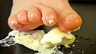 Foot Crush - Sticky liquid filled Candy Ball (Texture and Sound)