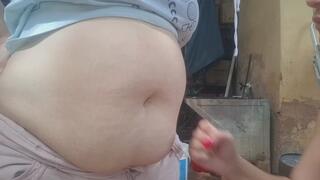 “Endurance Test: Receiving Strong Blows to the Abdomen”