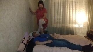 Foot fetish with a brunette