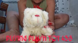 Pissing plush toy 438