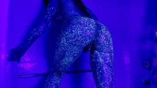 Blacklight glitter booty pee 4k