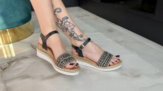 Sandals and black toenails polish on long toes (2688x1512)