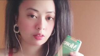 CUSTOM close up vs : SMOKING MORE 120S IN RED BRA