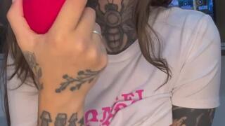 Amateur cum with clit sucker