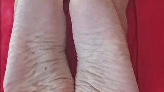 Worship and Cum on my Dry Soles