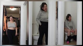 Fashion Model Elle Peeing B4 Walking The Runway