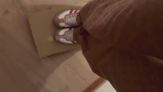 Mia et ses beaux pieds