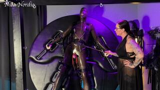 Slave milked on the turntable