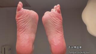 Look, this is the perspective of making foot mats on the soles of my feet. It's very attractive. It's the perspective of your dream foot mats.