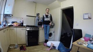 Chelsea Smoking Head Trampling Boots 2 (4K)