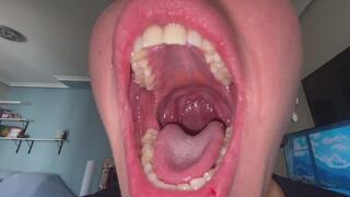 Giantess Athenea Yawn non stop 4k
