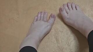 Oiled Soles in Leggings