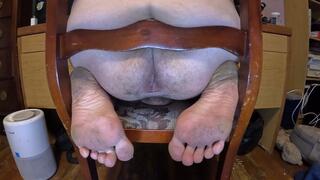 Worship my ass and soles while I ignore you