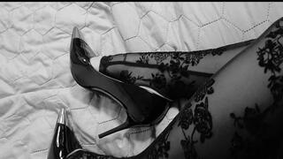 Fetish session : foot fetish, foot smothering, spitt, high heels, lingerie, stockings, toe sucking, orgasms, eating pussy, sex, muscle fetish, precum fetish with Miss GospodaricaEmma and Her Alpha man Wolfy01