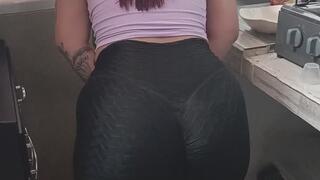 Too many farts in leggings all over my house, lots of gas