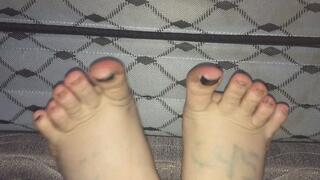 ITZ A GIRL MYLAR BALLOON