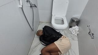 A cruel Ariel farting on the slave in the unsanitary bathroom - Full Clip