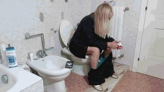 Morning toilet 5 WMV