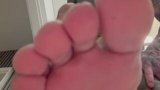 my new gf has an ex who is shrunk down and she takes care of him and she asked me to watch him today so I bully him as a giant