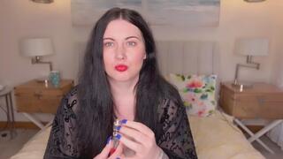 Miss FFW tries on all her lipsticks