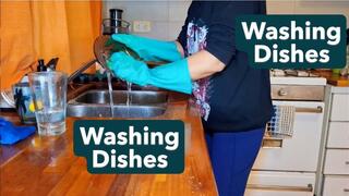 Gloves, Water & Foam… My Pre-Gym Ritual