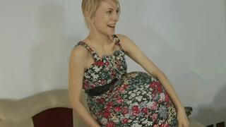 Un'investigatrice incredibilmente incinta - An incredible pregnant investigator ( HUMOR ) ( WMV - MOBILE VERSION )