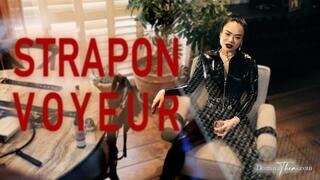 STRAPON VOYEUR