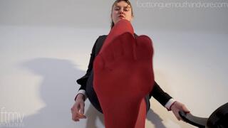 Flight Attendant Deals With Disruptive Passenger