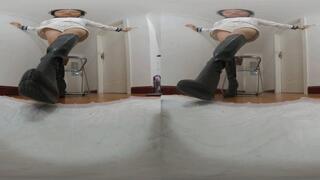 3DVR180 LELE is worshipped by your boots