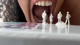 Shrunken Again Nostalgia Twist, She Never Changed