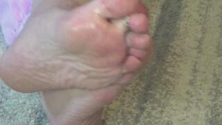 Stinky Toes need sucking