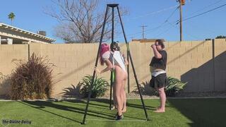 Daisy tries the Wedgie Crank!